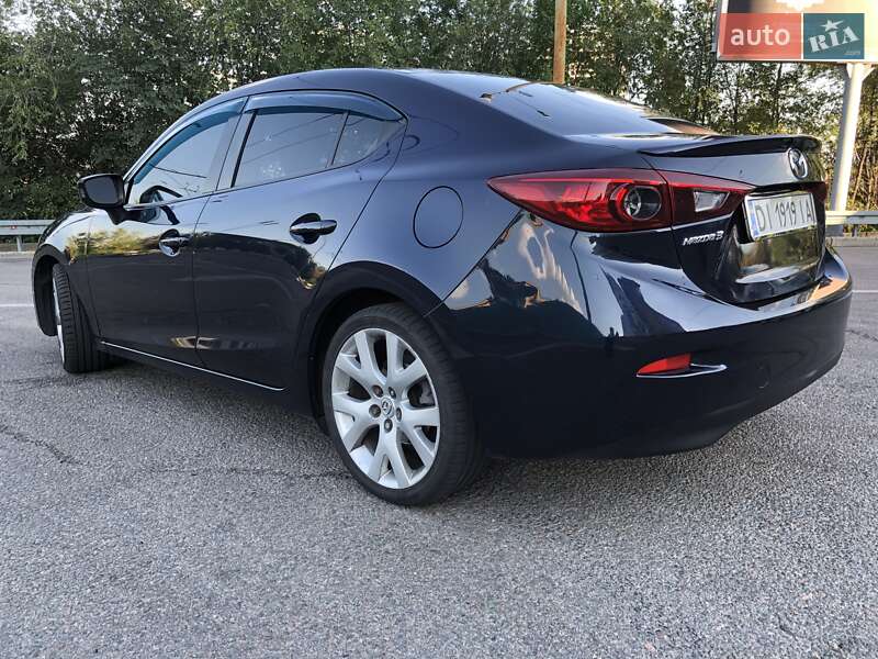 Седан Mazda 3 2014 в Днепре