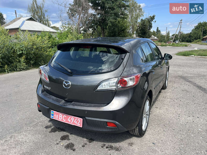 Хэтчбек Mazda 3 2009 в Ахтырке