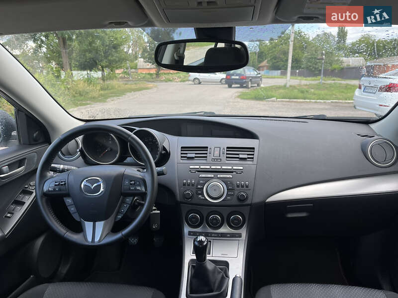 Хэтчбек Mazda 3 2009 в Ахтырке