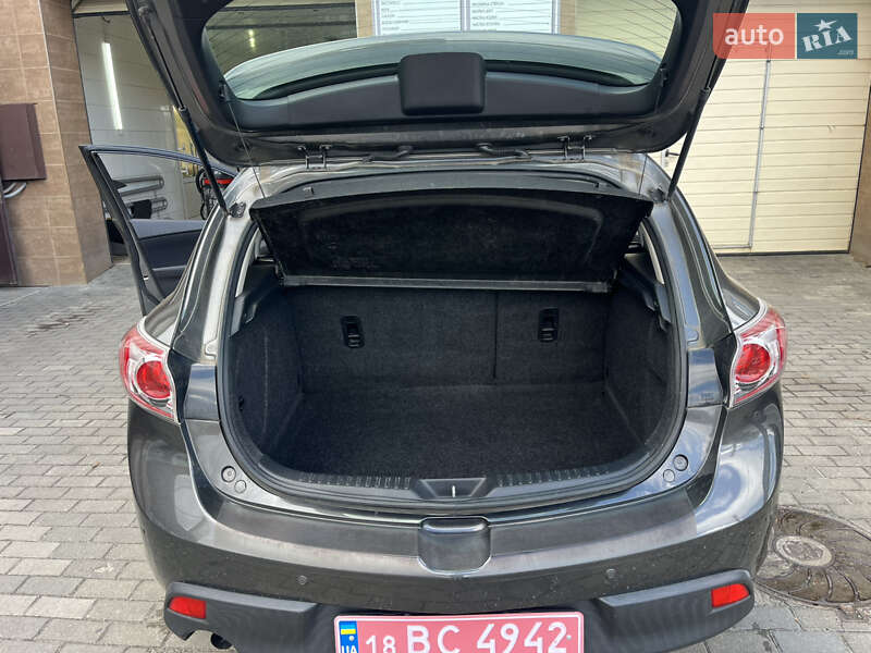 Хэтчбек Mazda 3 2009 в Ахтырке