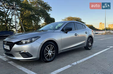 Седан Mazda 3 2016 в 