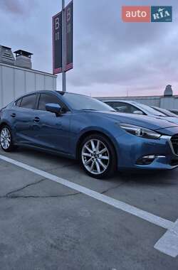 Седан Mazda 3 2017 в Киеве