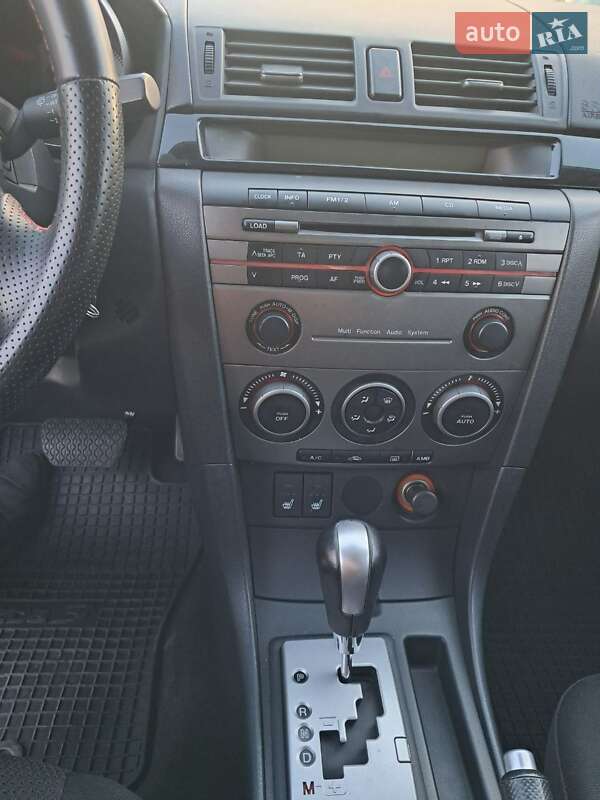 Седан Mazda 3 2007 в Черновцах