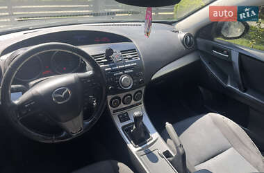 Седан Mazda 3 2010 в 