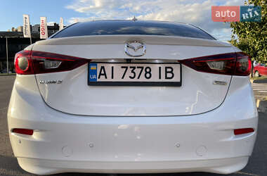 Седан Mazda 3 2015 в 