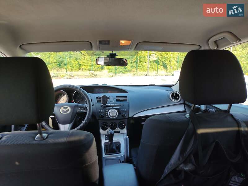 Хетчбек Mazda 3 2010 в Жовтих Водах
