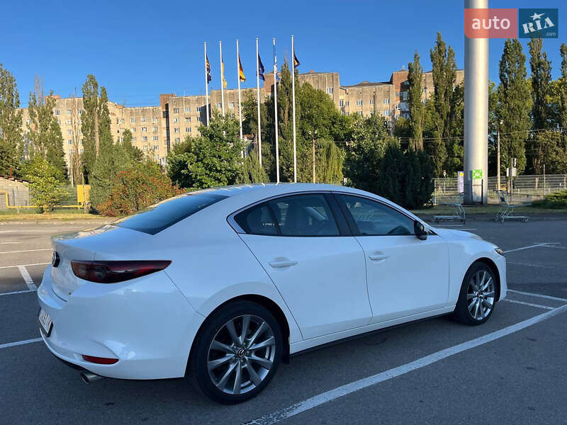 Седан Mazda 3 2021 в Ивано-Франковске