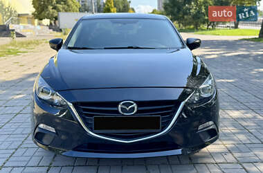 Седан Mazda 3 2015 в 