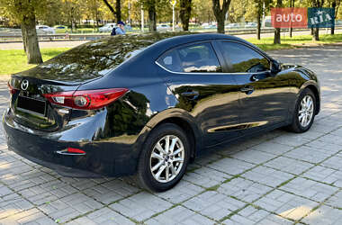 Седан Mazda 3 2015 в 