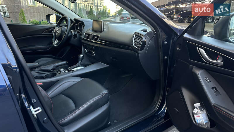 Седан Mazda 3 2015 в Одесі