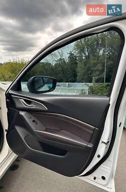Седан Mazda 3 2013 в 