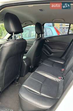 Седан Mazda 3 2013 в 