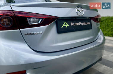 Седан Mazda 3 2017 в 