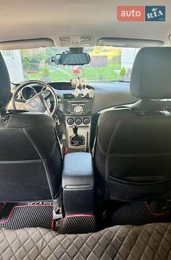 Хэтчбек Mazda 3 2011 в 
