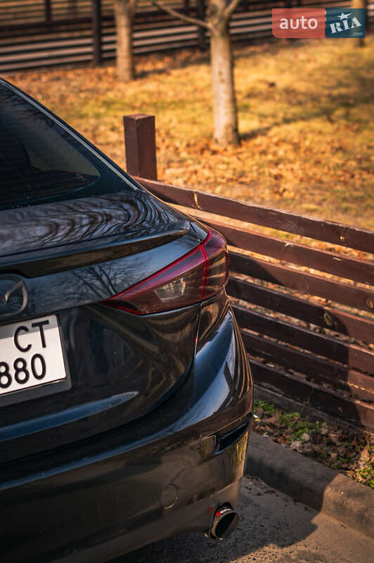 Седан Mazda 3 2015 в Полтаве