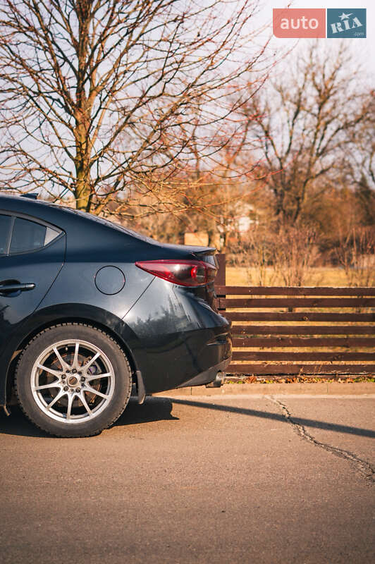 Седан Mazda 3 2015 в Полтаве