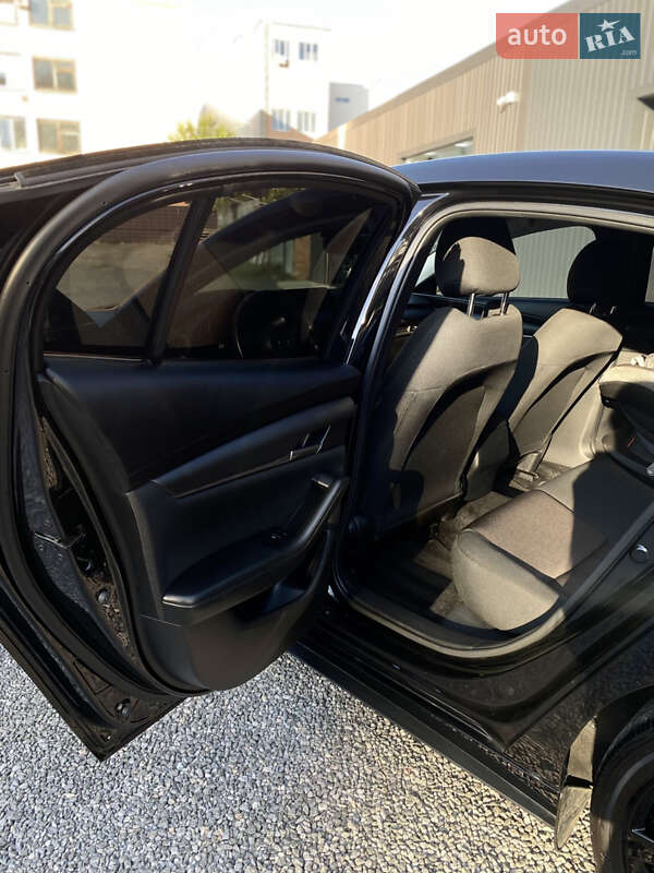 Седан Mazda 3 2023 в Виннице
