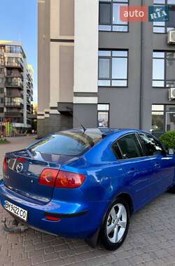 Седан Mazda 3 2004 в 