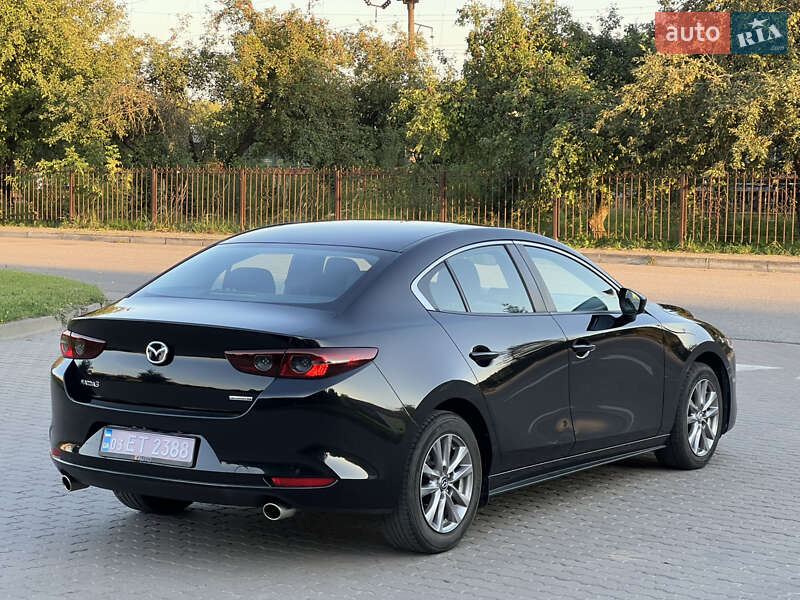 Седан Mazda 3 2020 в Бродах