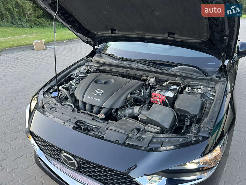 Седан Mazda 3 2020 в Бродах