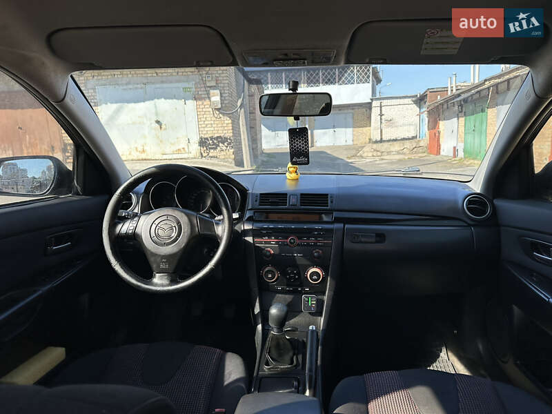 Седан Mazda 3 2004 в Киеве
