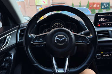 Седан Mazda 3 2018 в 