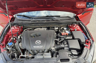 Седан Mazda 3 2016 в 