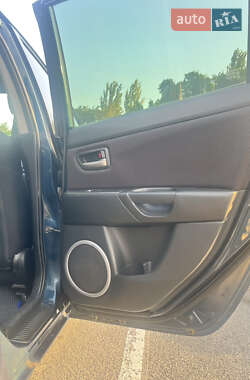 Седан Mazda 3 2006 в 