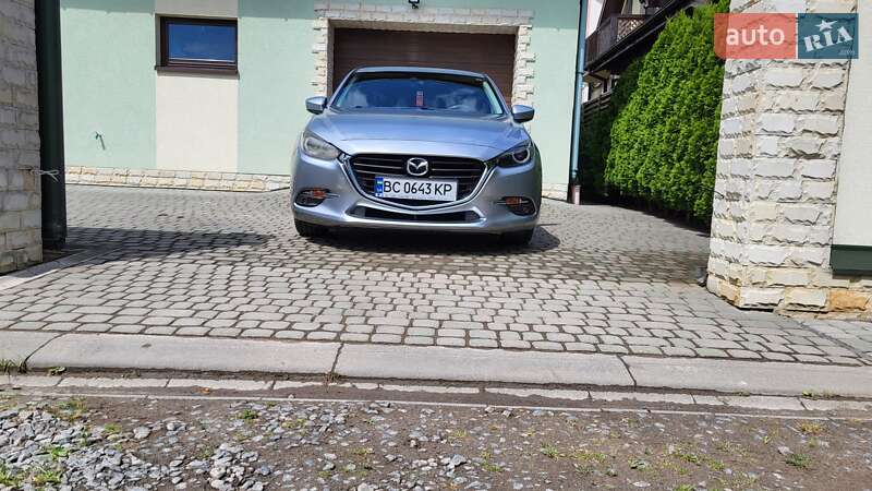 Седан Mazda 3 2018 в Львові