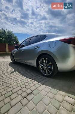 Седан Mazda 3 2018 в 