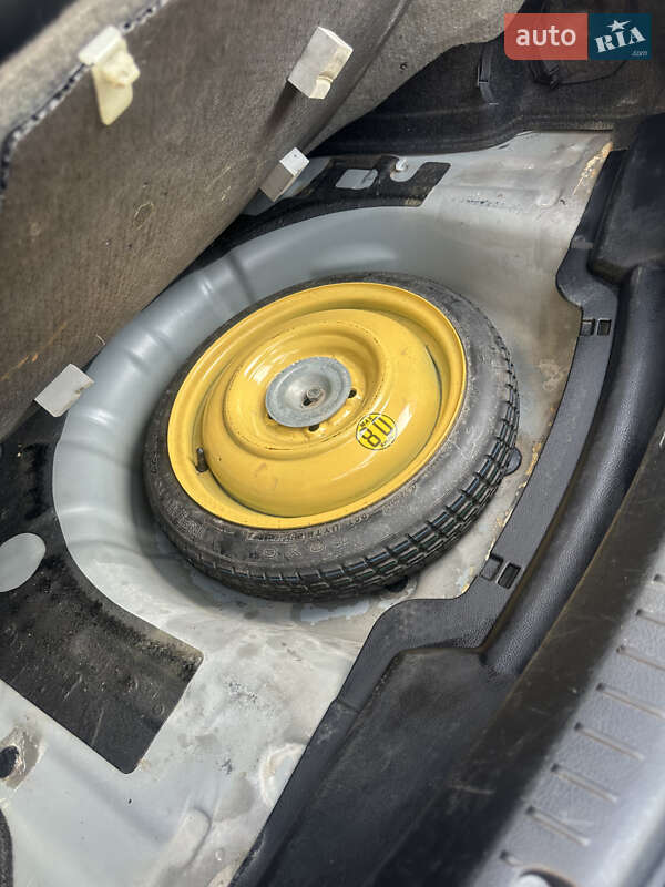 Седан Mazda 3 2012 в Охтирці