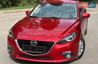 Седан Mazda 3 2014 в Киеве