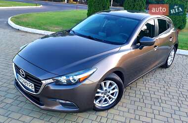 Хэтчбек Mazda 3 2016 в 