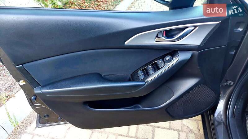 Хетчбек Mazda 3 2016 в Одесі