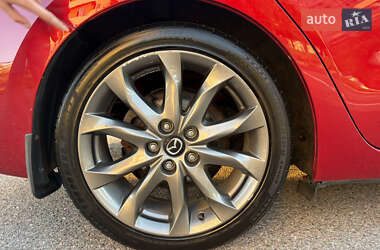 Седан Mazda 3 2015 в 