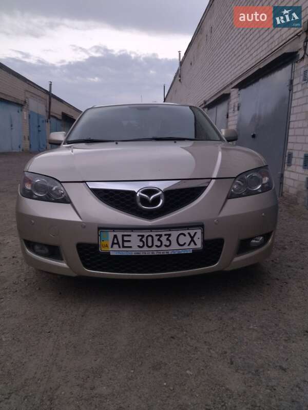 Седан Mazda 3 2008 в Днепре