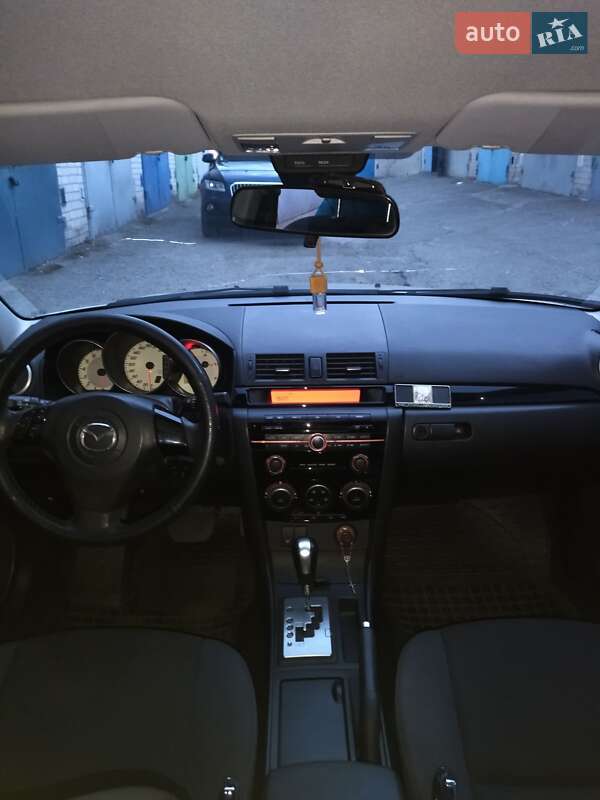 Седан Mazda 3 2008 в Днепре