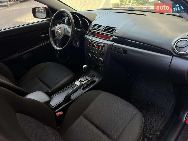 Седан Mazda 3 2007 в Ужгороде