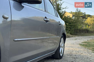 Седан Mazda 3 2004 в 
