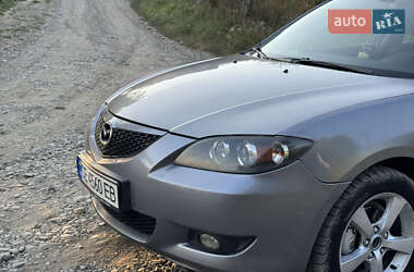 Седан Mazda 3 2004 в 