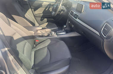 Седан Mazda 3 2016 в 