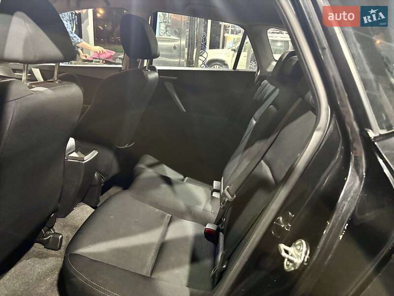 Седан Mazda 3 2011 в Киеве