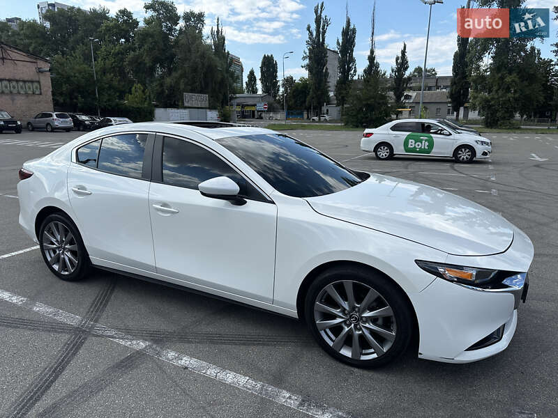 Седан Mazda 3 2022 в Києві