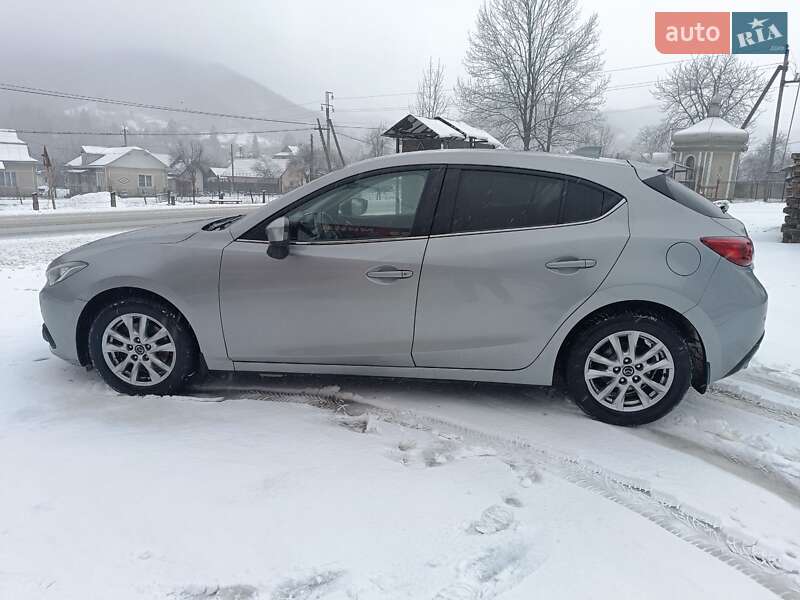 Хэтчбек Mazda 3 2014 в Косове