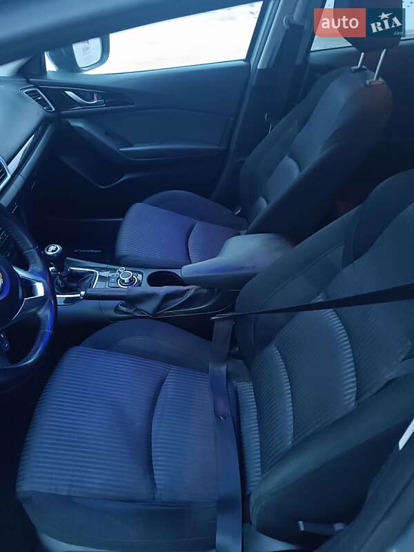 Хэтчбек Mazda 3 2014 в Косове