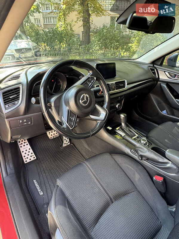 Седан Mazda 3 2017 в Киеве