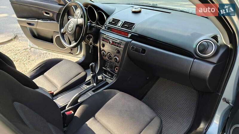 Седан Mazda 3 2007 в Киеве