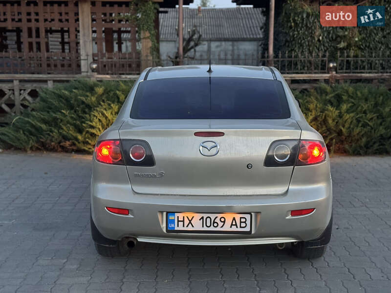 Седан Mazda 3 2005 в Летичіві