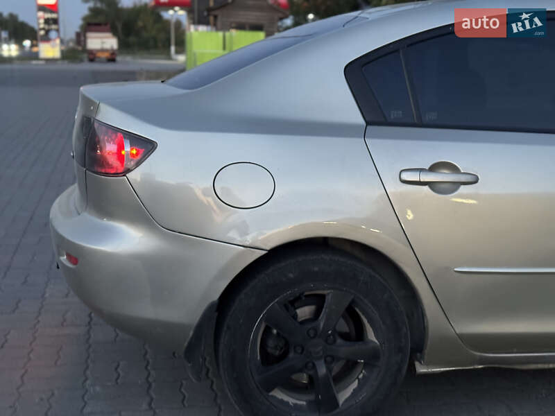 Седан Mazda 3 2005 в Летичіві