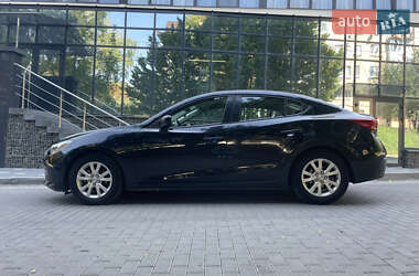 Седан Mazda 3 2015 в 